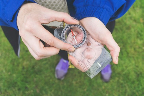 Comment organiser une visite des anciennes cités mayas en utilisant uniquement les transports locaux au Mexique ?